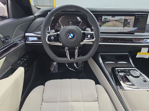New 2025 BMW 760i xDrive image 13