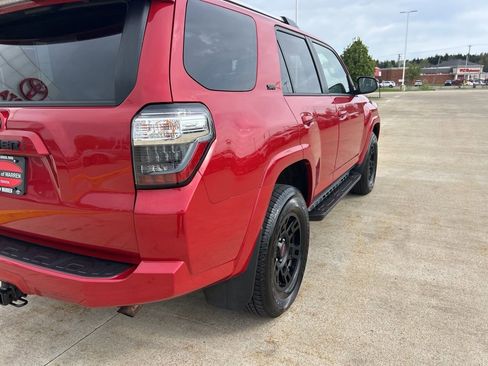 Used 2023 Toyota 4Runner SR5 Premium w/ Moonroof Package image 8