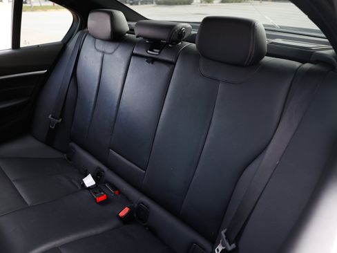 Used 2017 BMW 340i xDrive Sedan image 11