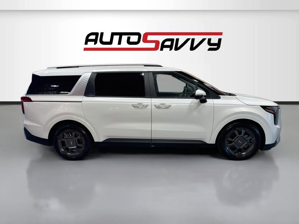 Used 2026 Kia Carnival EX FWD image 8