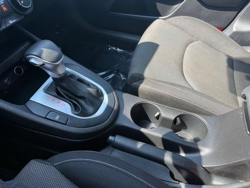 Used 2023 Kia Forte LXS w/ LXS Technology Package FWD image 24