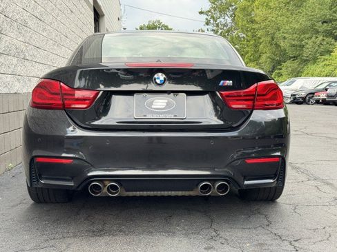 Used 2018 BMW M4 Convertible RWD image 36