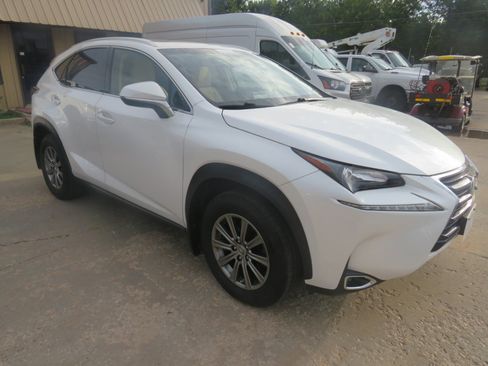 Used 2017 Lexus NX 200t AWD image 3