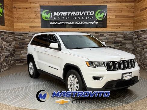 Used 2018 Jeep Grand Cherokee Laredo AWD/4WD image 1