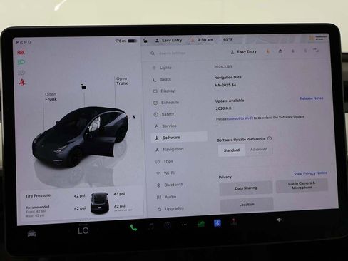 Used 2023 Tesla Model Y 2WD image 47