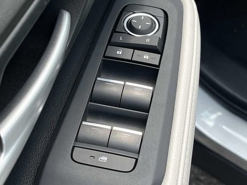 Used 2024 Toyota Grand Highlander AWD image 28