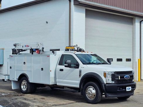 Used 2019 Ford F550 4x4 Regular Cab Super Duty image 2