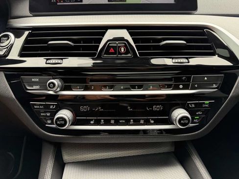 Used 2018 BMW 640i Gran Turismo xDrive AWD/4WD image 19