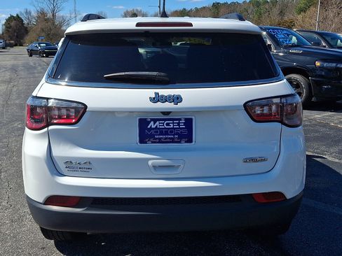 Certified 2024 Jeep Compass Latitude image 5