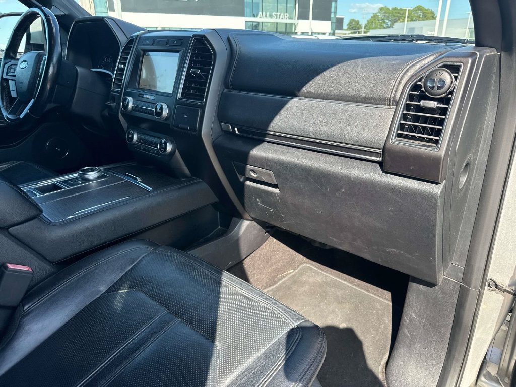 Used 2019 Ford Expedition Max Limited RWD image 19