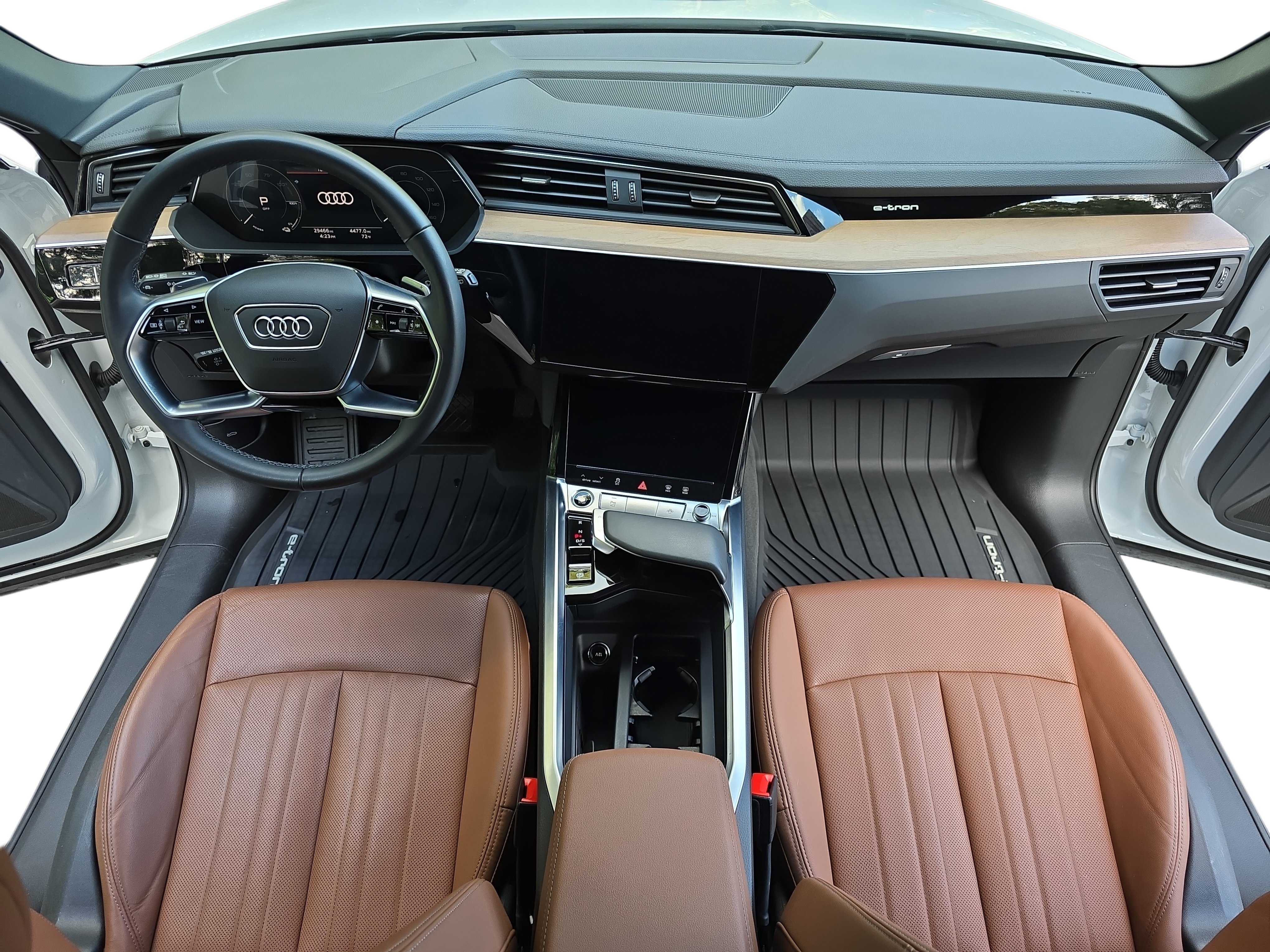 Used 2024 Audi Q8 e-tron Premium Plus w/ Premium Plus Package AWD/4WD image 9