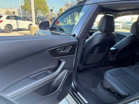 New 2025 Audi Q8 Premium Plus image 18