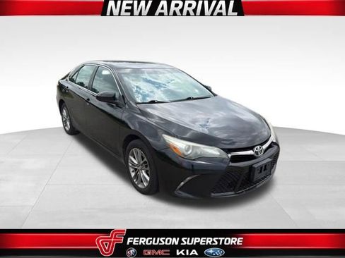 Used 2016 Toyota Camry SE FWD image 1