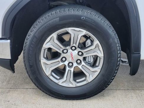 Used 2022 GMC Sierra 1500 SLT w/ SLT Convenience Package image 10