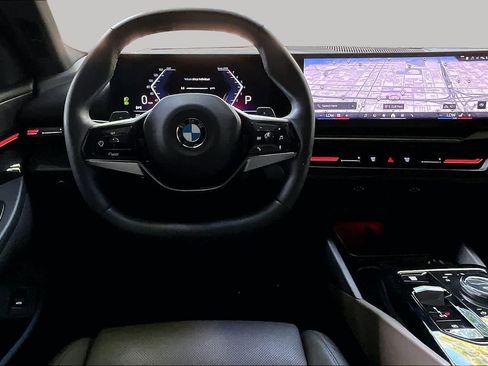 Used 2025 BMW 530i RWD image 5