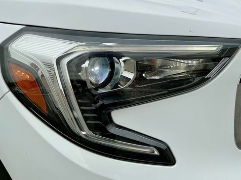 Used 2019 GMC Terrain SLE w/ Driver Convenience Package image 8