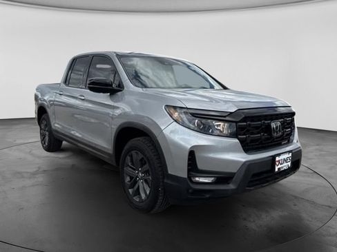 Used 2024 Honda Ridgeline Sport image 4