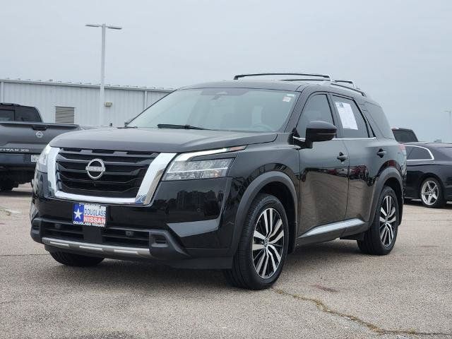 Certified 2024 Nissan Pathfinder Platinum w/ Cargo Package FWD image 2