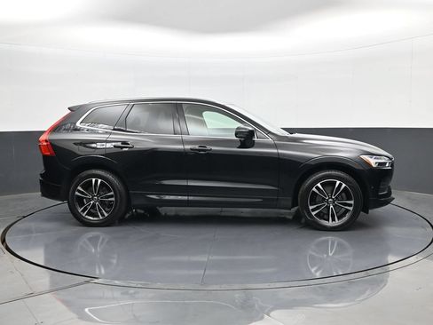 Used 2018 Volvo XC60 T5 Momentum w/ Convenience Package AWD/4WD image 5