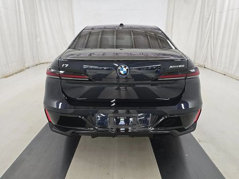 Used 2023 BMW i7 xDrive60 AWD/4WD image 13