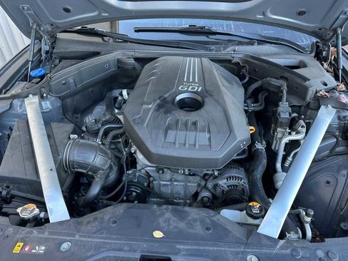 Used 2019 Genesis G70 2.0T Advanced w/ Sport Package image 23