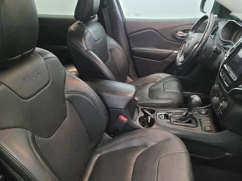 Used 2020 Jeep Cherokee Limited image 21