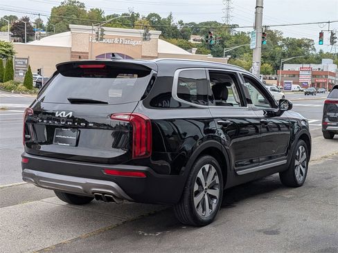 Certified 2022 Kia Telluride S image 6