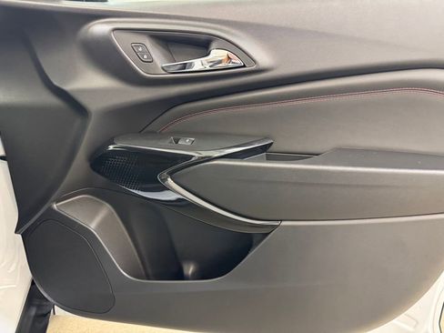 New 2026 Chevrolet Trax RS w/ Sunroof Package image 27