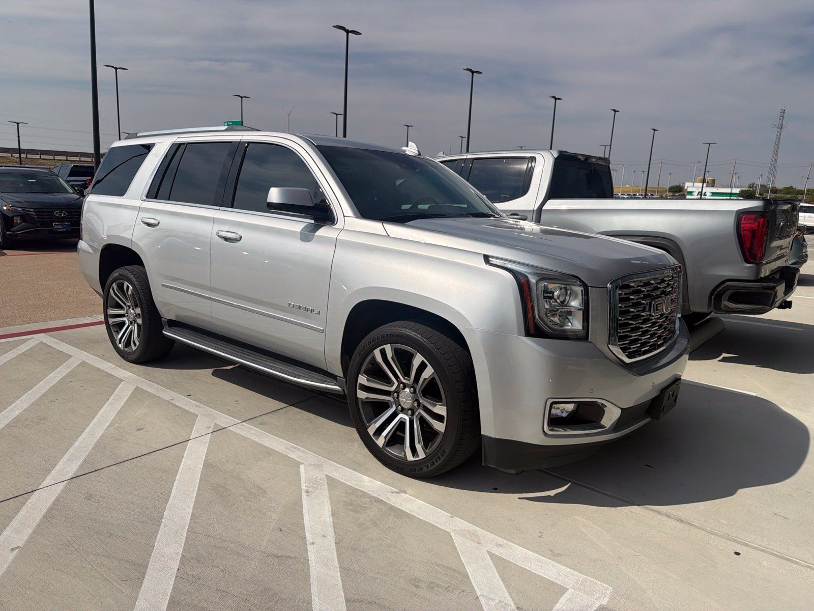 Used 2020 GMC Yukon Denali w/ Open Road Package AWD/4WD image 3