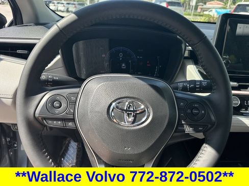 Used 2026 Toyota Corolla Cross LE FWD image 19
