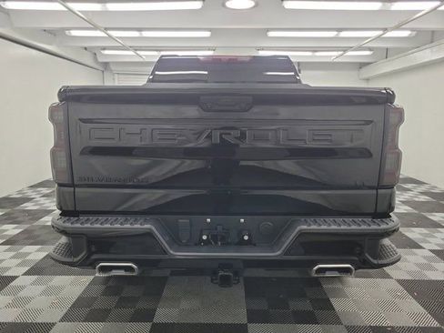 Used 2024 Chevrolet Silverado 1500 LT Trail Boss w/ Convenience Package II AWD/4WD image 5