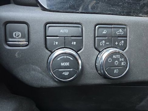 Used 2024 GMC Sierra 1500 SLT w/ SLT Premium Package image 10