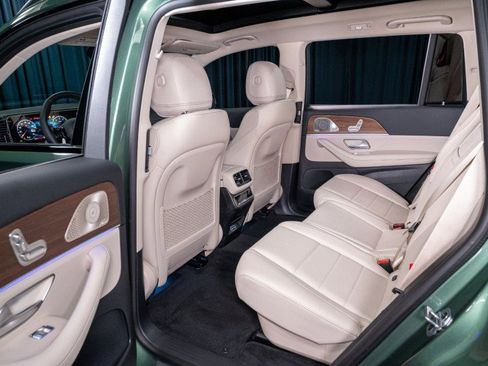 New 2026 Mercedes-Benz GLS 450 4MATIC image 28