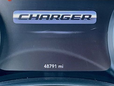 Used 2022 Dodge Charger SXT RWD image 12