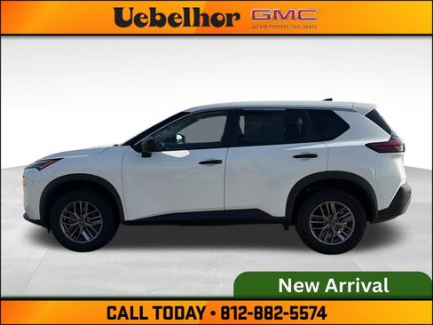 Used 2023 Nissan Rogue S AWD/4WD image 16