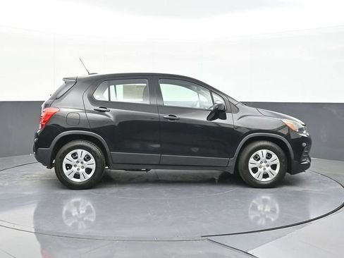Used 2017 Chevrolet Trax LS FWD image 16