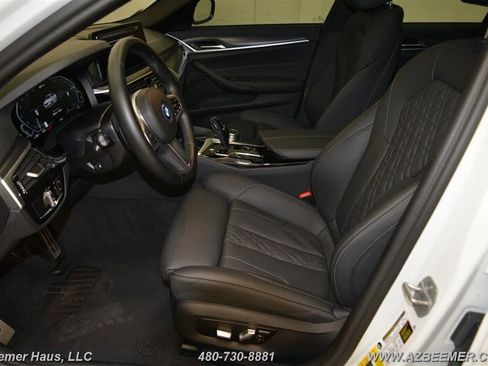 Used 2023 BMW 530e w/ M Sport Package RWD image 13