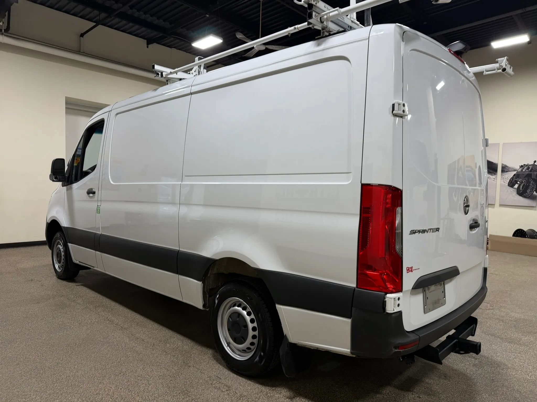 Used 2019 Freightliner Sprinter 144 RWD image 20