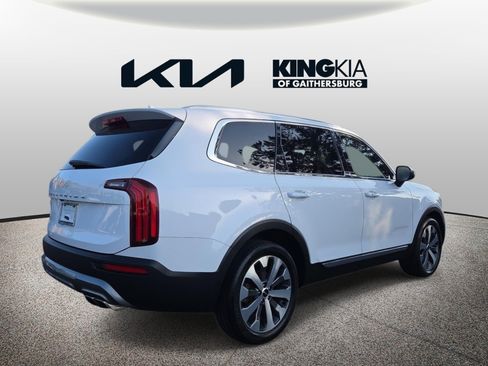 Used 2022 Kia Telluride EX w/ EX Premium Package AWD/4WD image 3