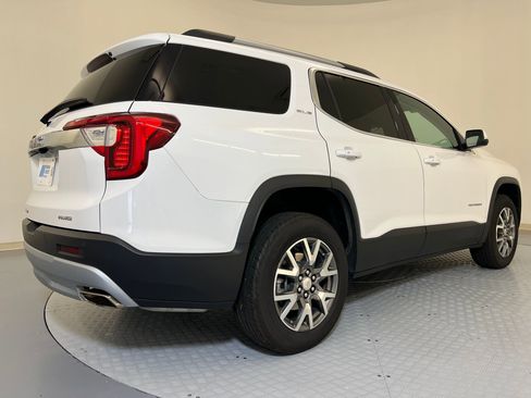 Used 2023 GMC Acadia SLE w/ Driver Convenience Package image 9
