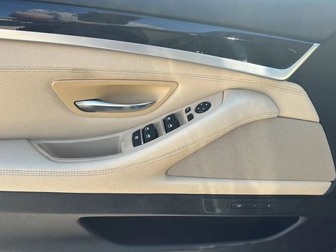 Used 2016 BMW 535i Sedan w/ Luxury Line image 16