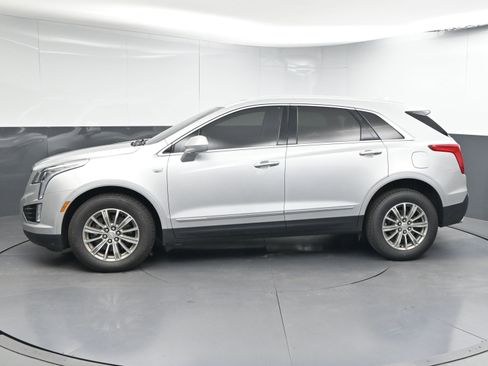 Used 2018 Cadillac XT5 Luxury w/ Driver Awareness Package image 5