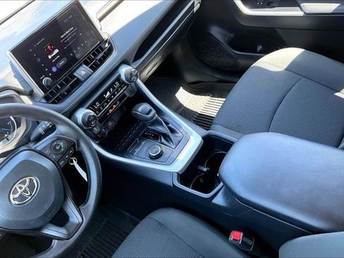Used 2025 Toyota RAV4 LE AWD/4WD image 18