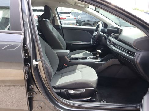 Used 2025 Kia K4 FWD image 21