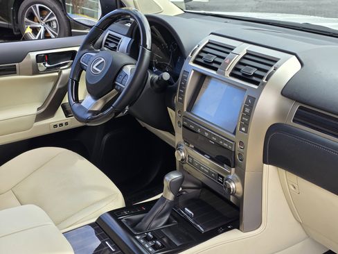 Certified 2020 Lexus GX 460 Premium w/ Premium Package image 34