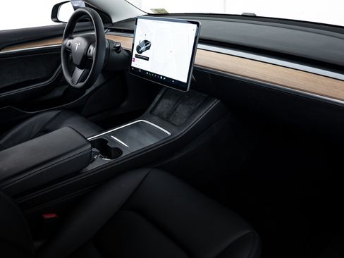 Used 2021 Tesla Model 3 Long Range image 12