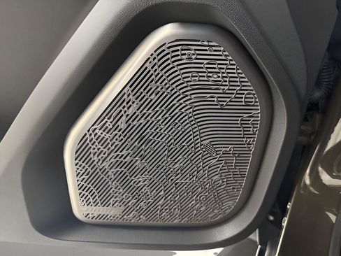 New 2025 GMC Hummer EV 3X w/ LPO, Cargo Utility Package image 29