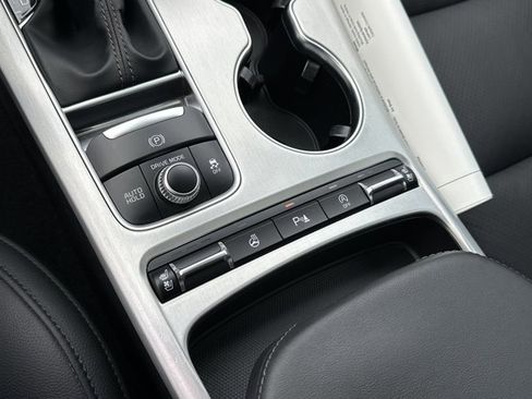 Certified 2020 Kia Stinger GT1 AWD/4WD image 37