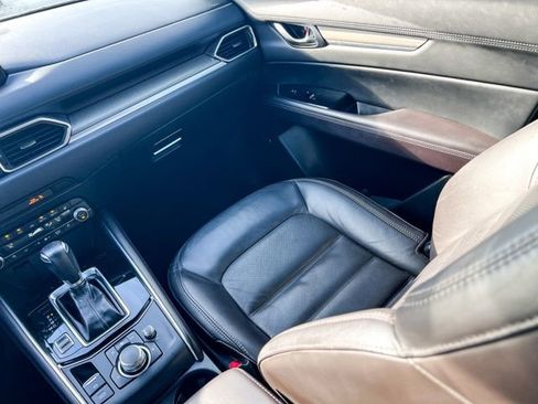 Used 2019 MAZDA CX-5 Signature image 11