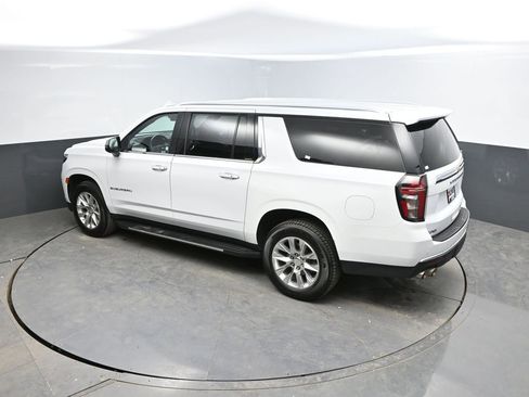 Used 2023 Chevrolet Suburban Premier AWD/4WD image 25